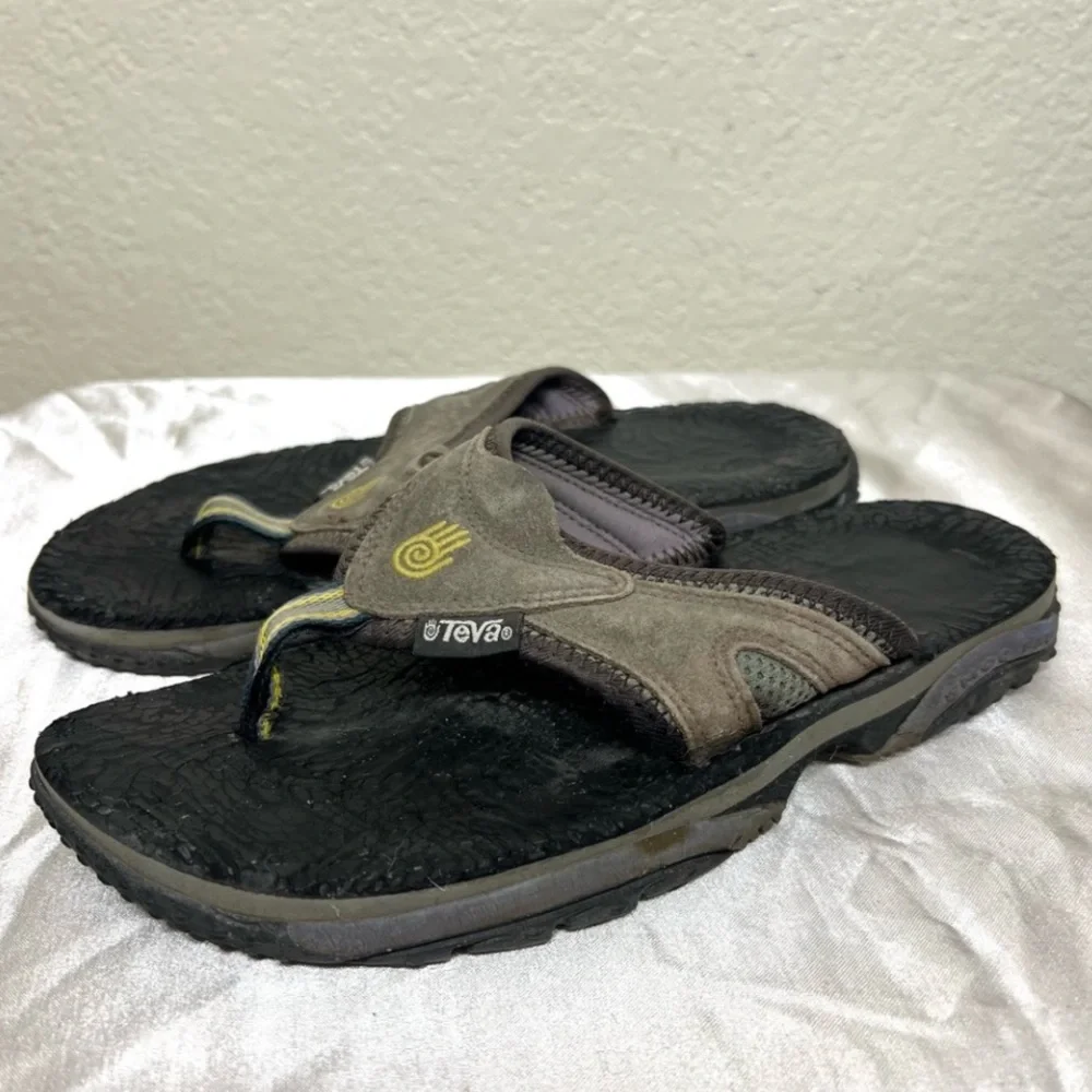 Teva Xpdition Flip Flop Sandals Tan Suede Men’s Size 7